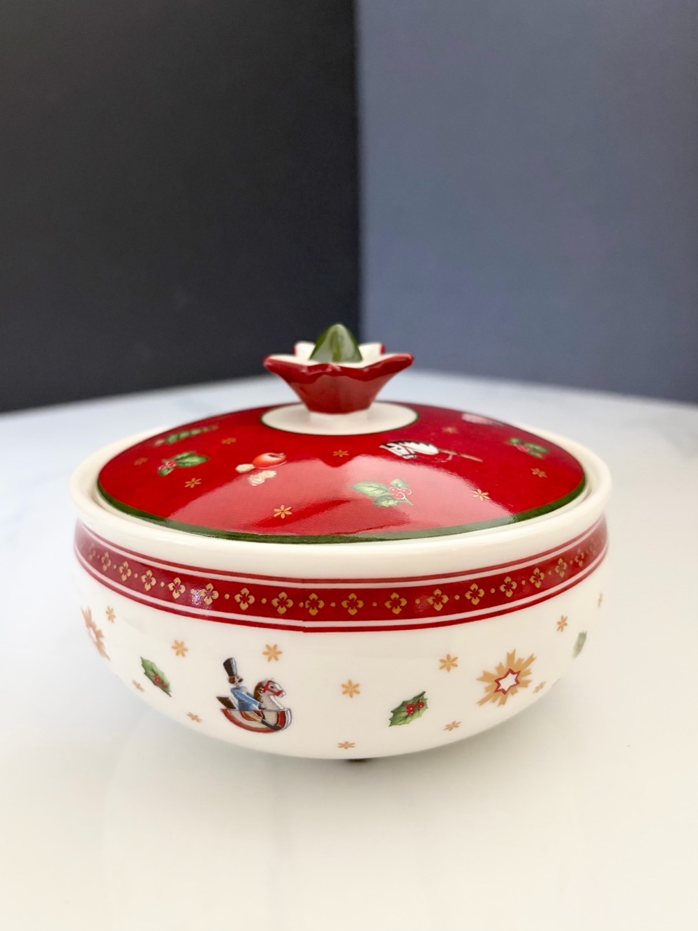 Toys Fantasy Christmas Sugar Bowl with Lid by Villeroy & Boch